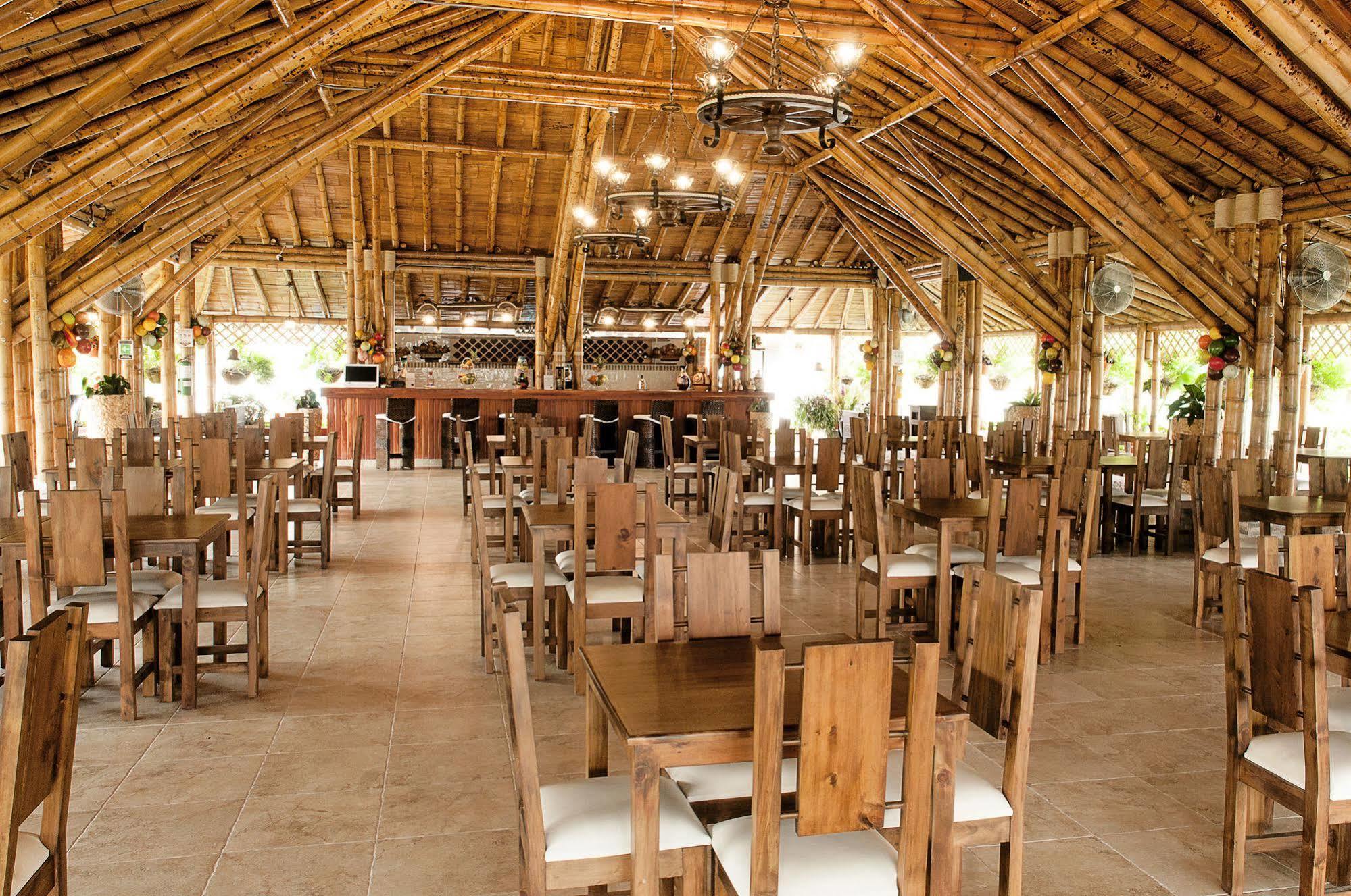 Hotel Campestre Tardes Calenas Yumbo Eksteriør billede