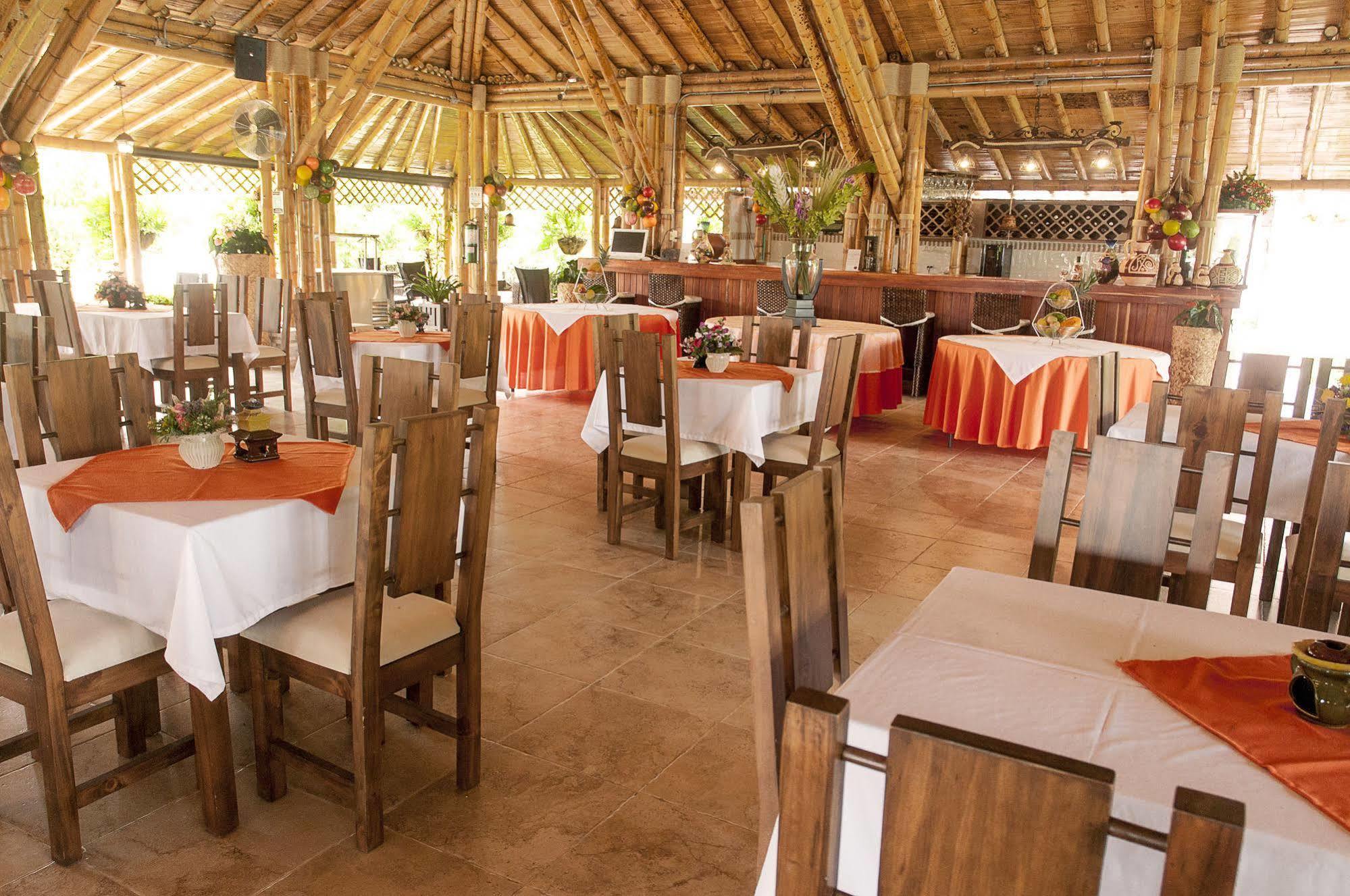 Hotel Campestre Tardes Calenas Yumbo Eksteriør billede