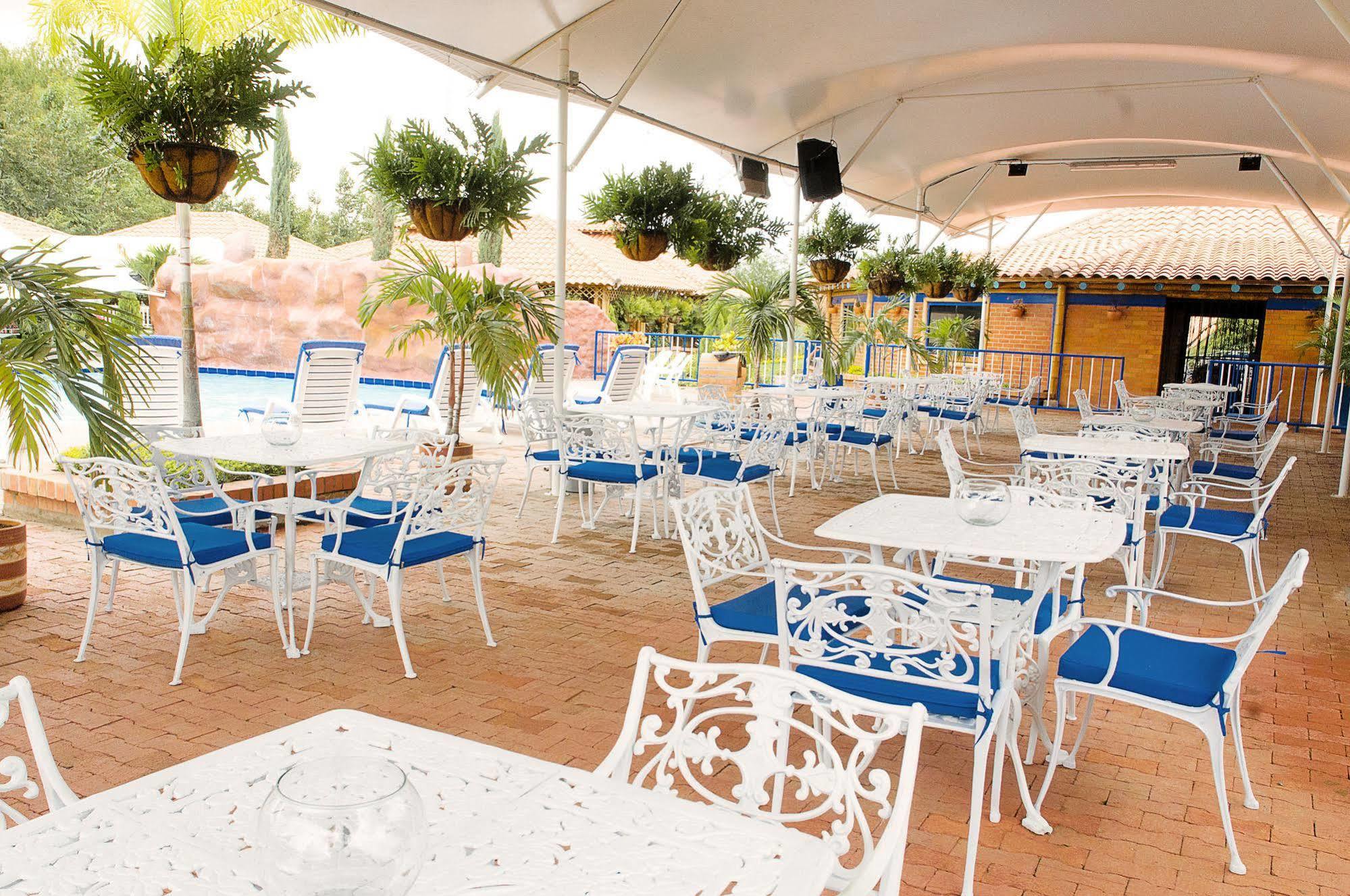 Hotel Campestre Tardes Calenas Yumbo Eksteriør billede